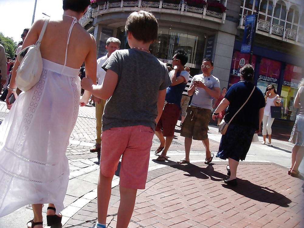 Bloße Kleidung #40214678