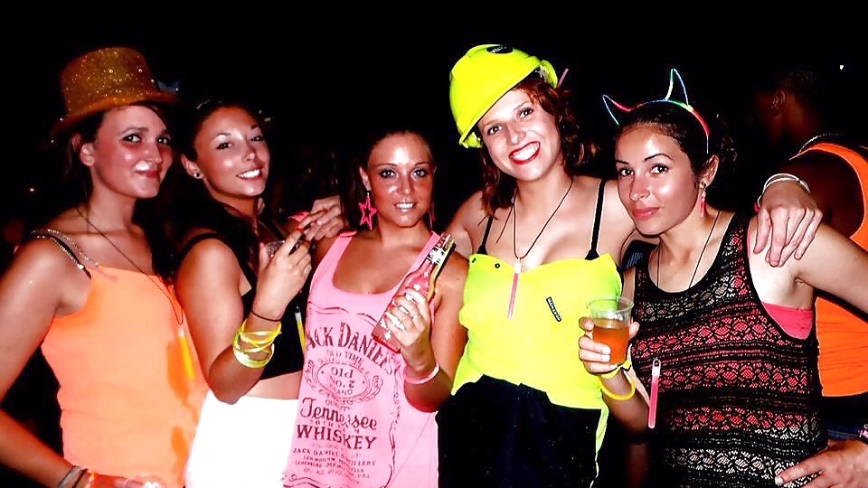 Maeliss une brune sexy
 #28649542