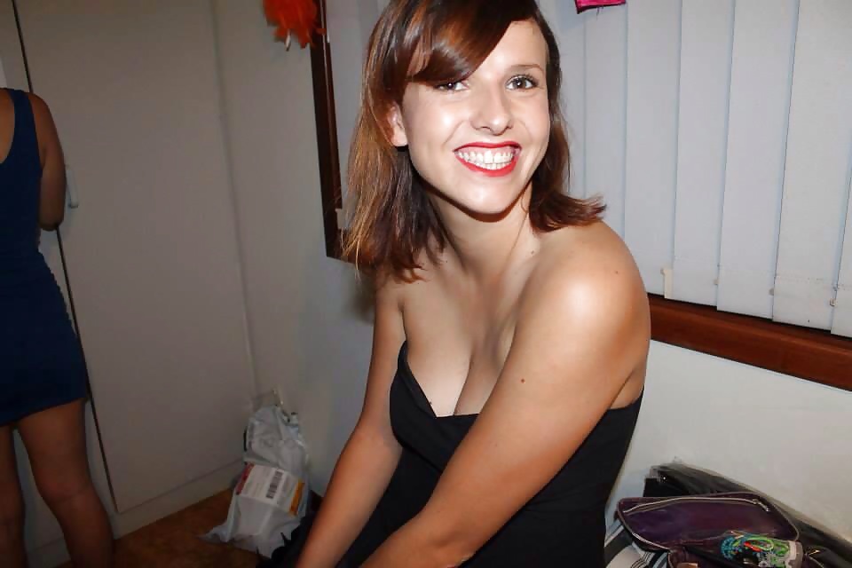 Maeliss une brune sexy
 #28649547