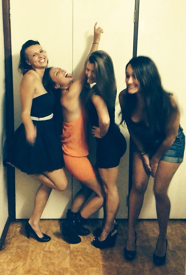 Maeliss une brune sexy
 #28649563