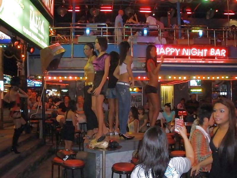 Ladyboy Nachtleben In Phuket #28415875