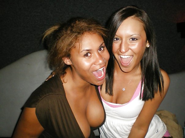 Jóvenes calientes
 #24474496