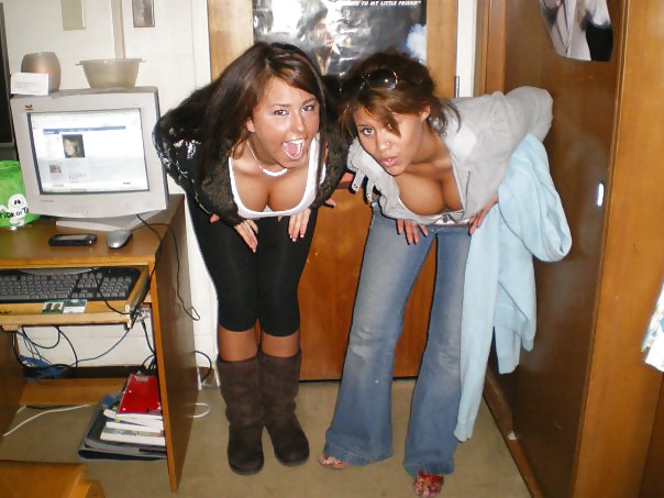 Jóvenes calientes
 #24474502