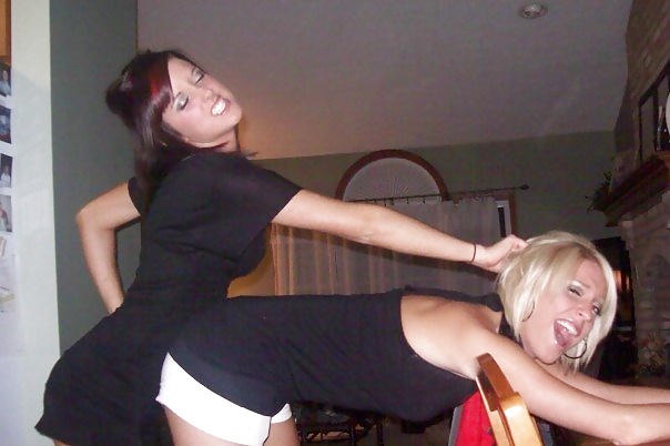 Jóvenes calientes
 #24474553