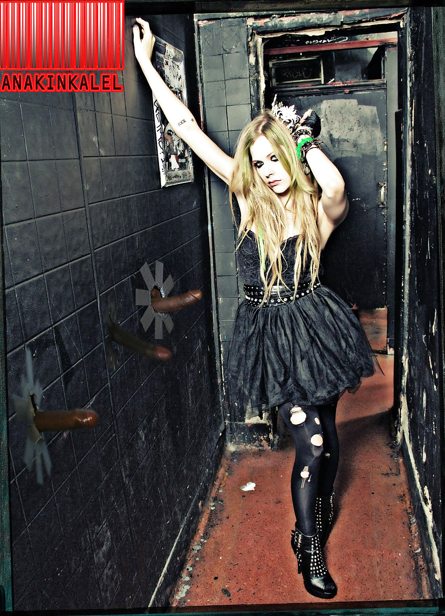 Avril Lavigne Gangbang Part 4 #26659761