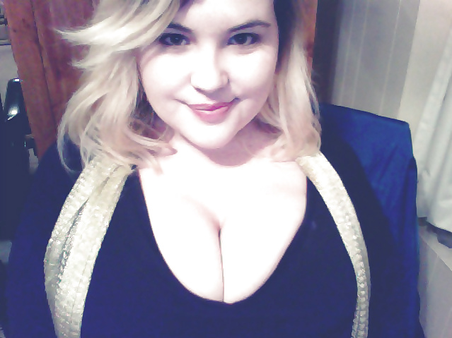 Escotes sexys alucinantes
 #35780547