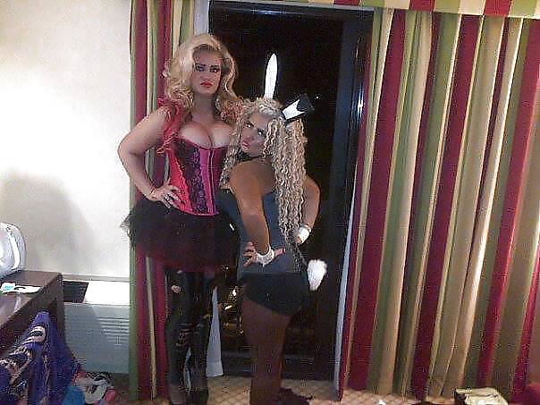 Escotes sexys alucinantes
 #35780606