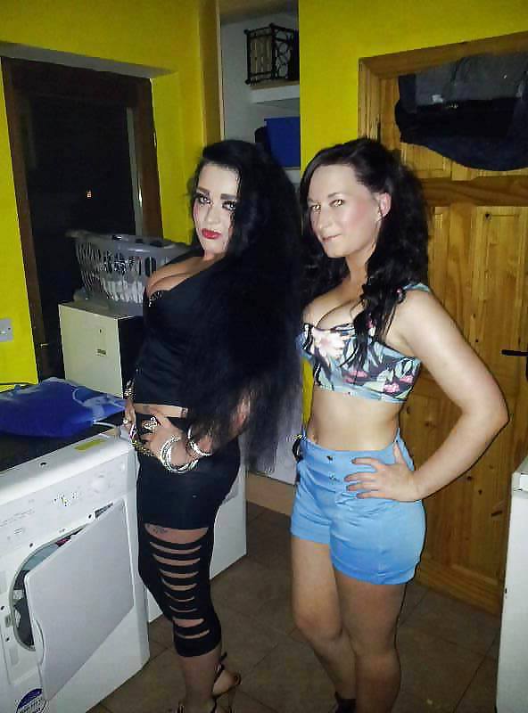 Escotes sexys alucinantes
 #35780609