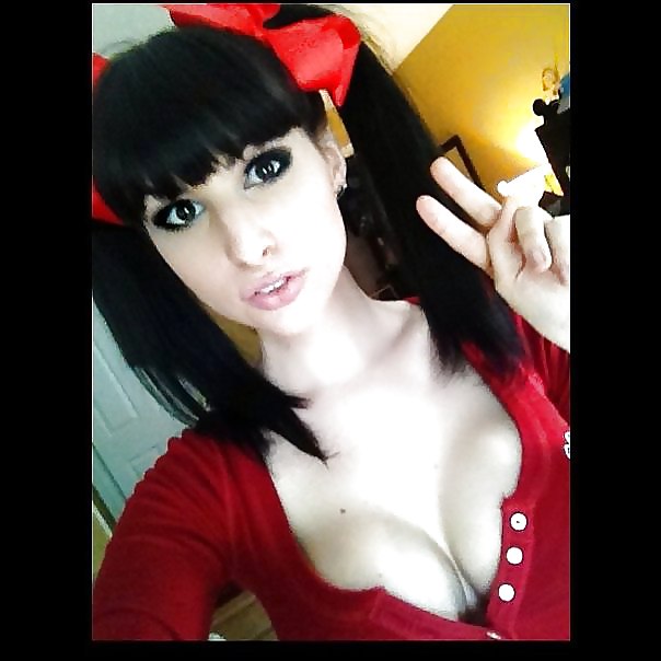 Escotes sexys alucinantes
 #35780611