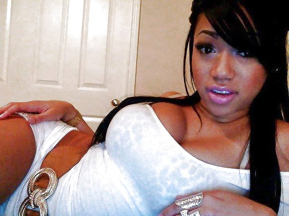 Escotes sexys alucinantes
 #35780634