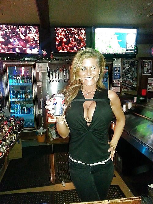 Escotes sexys alucinantes
 #35780658