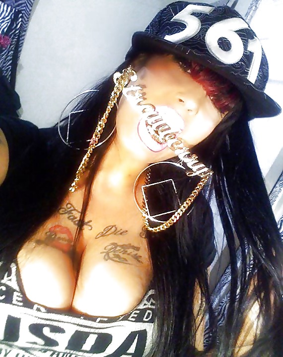 Escotes sexys alucinantes
 #35780718