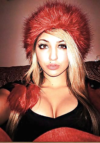 Escotes sexys alucinantes
 #35780796