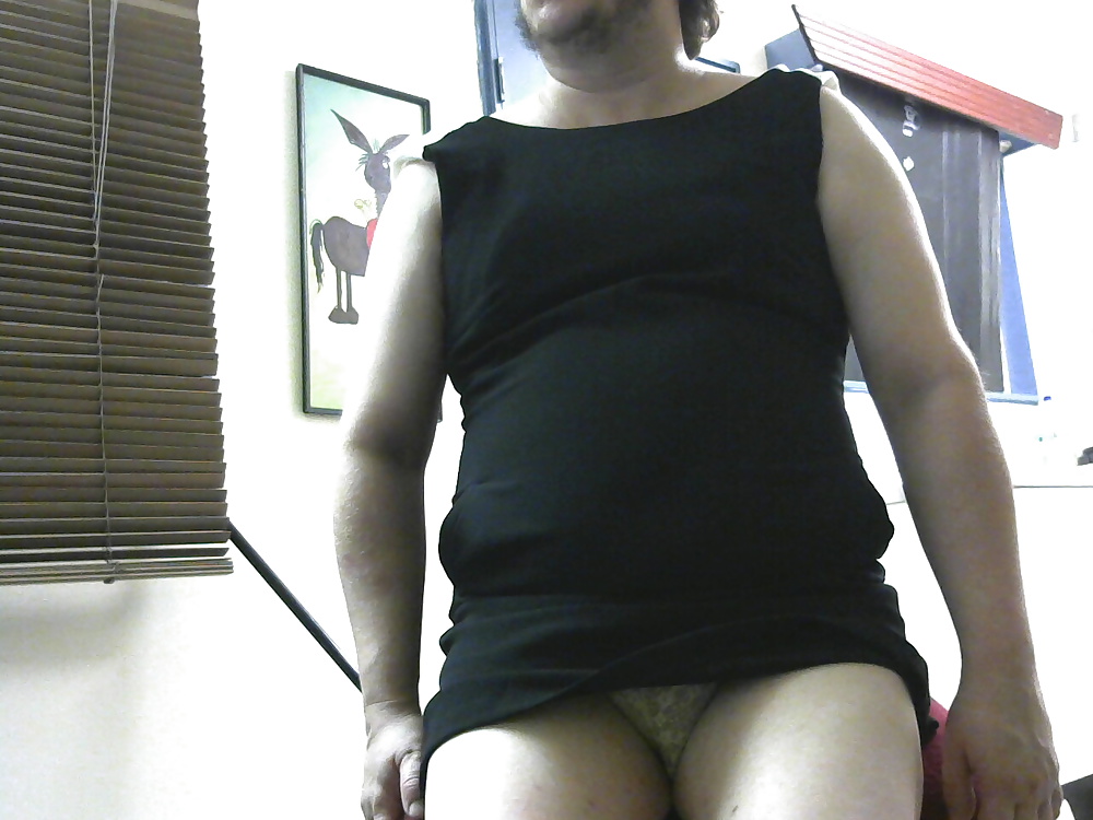 Nuevo vestido negro
 #28111696