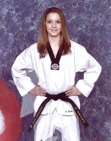 Schoene Karategirls #23076379