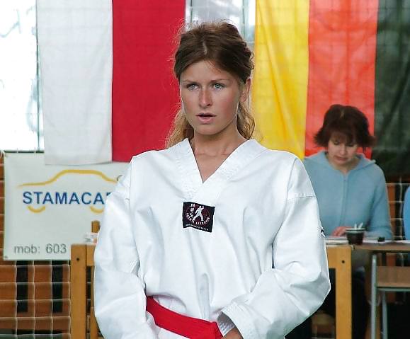 Schoene Karategirls #23076404