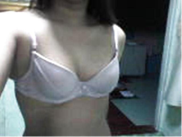 マレー語 pembantu tadbir bertudung
 #31872010