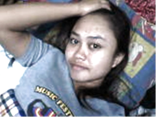 マレー語 pembantu tadbir bertudung
 #31872013