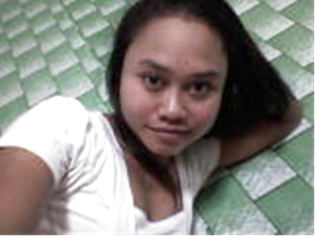 マレー語 pembantu tadbir bertudung
 #31872015