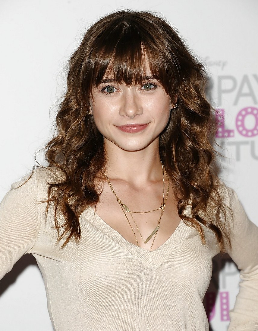 Olesya rulin contro kat foster
 #23659533