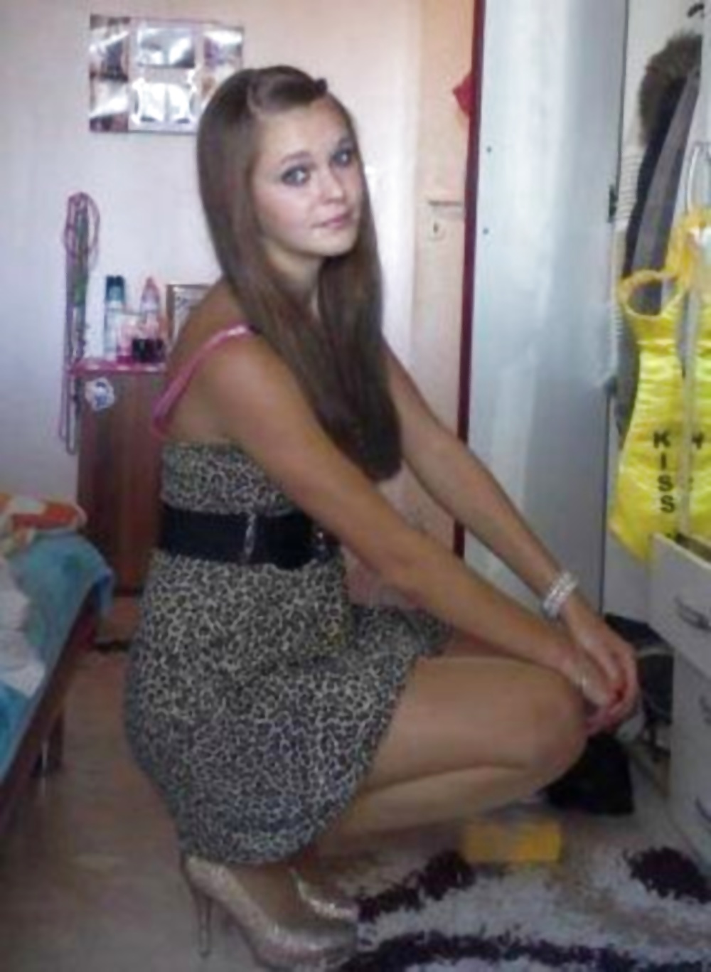 Teenschlampe
 #35109091