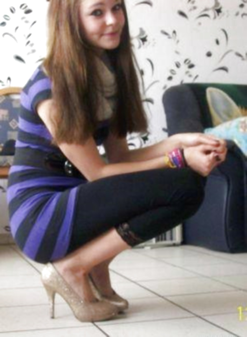 Teenschlampe
 #35109099