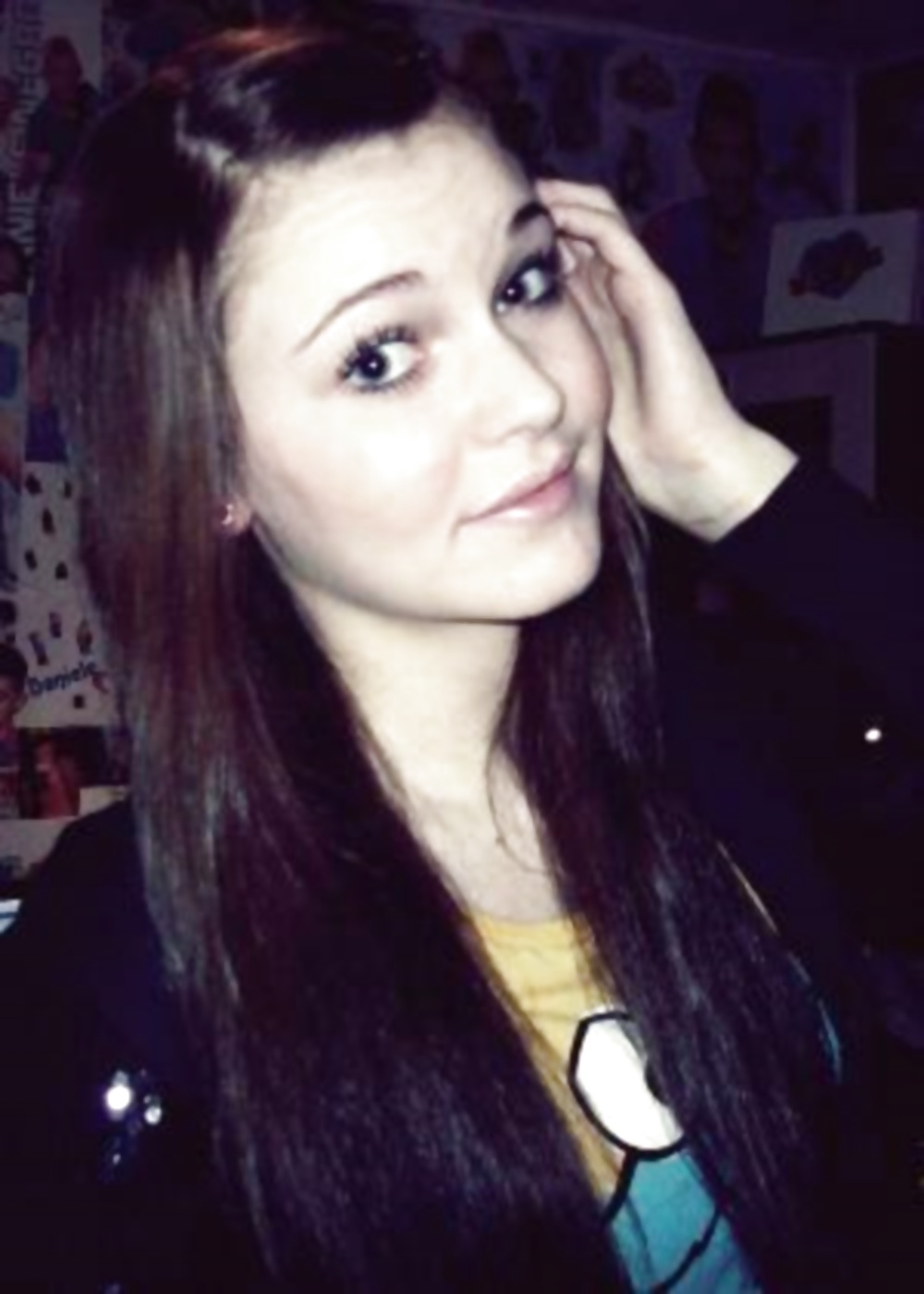 Teenschlampe
 #35109119