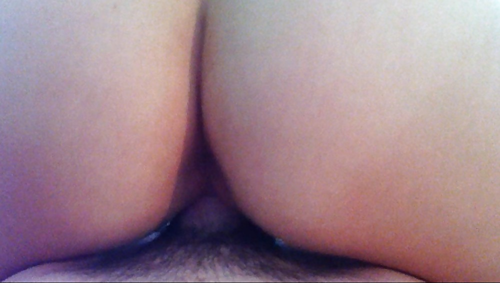 Fucking her pussy this morning...