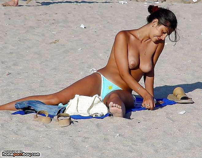 Un montón de chicas de la playa
 #27025547