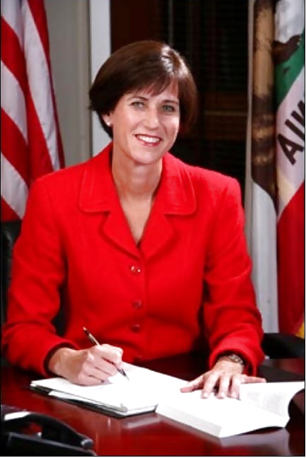 Love jerking off to conservative Mimi Walters #25580655