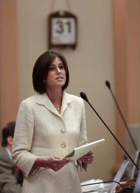 Love jerking off to conservative Mimi Walters #25580732