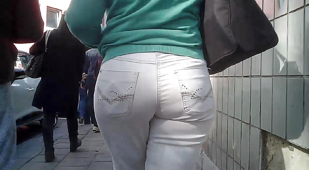 Big Booty Spanish Milf in Jeans #30987421