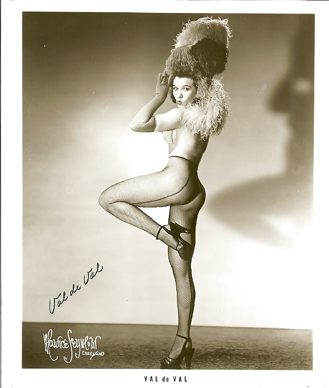 Vintage - Galactic Burlesque Superstars #24510739