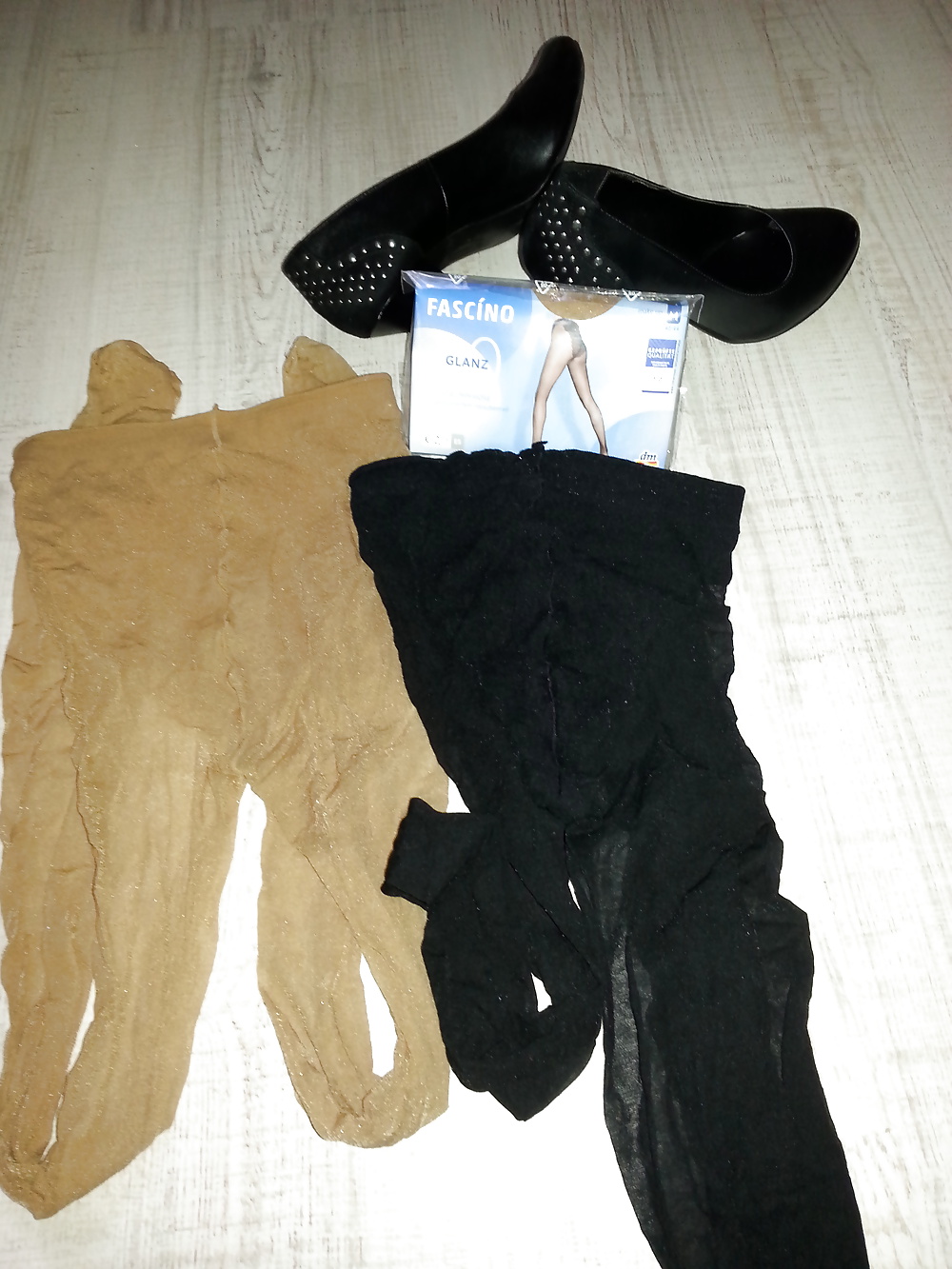 典型的な女性とクリスマス :-)
 #39916121