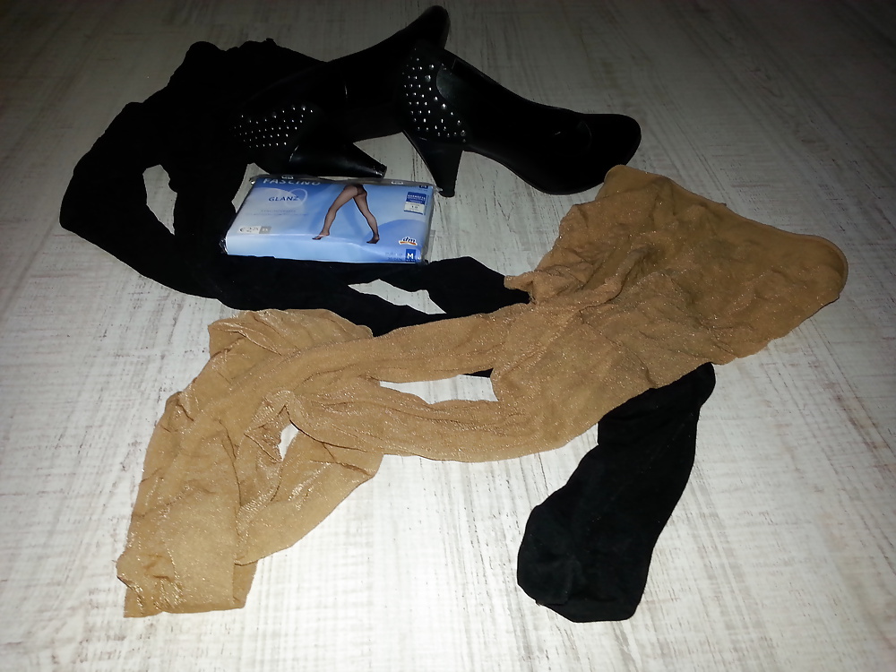 典型的な女性とクリスマス :-)
 #39916131