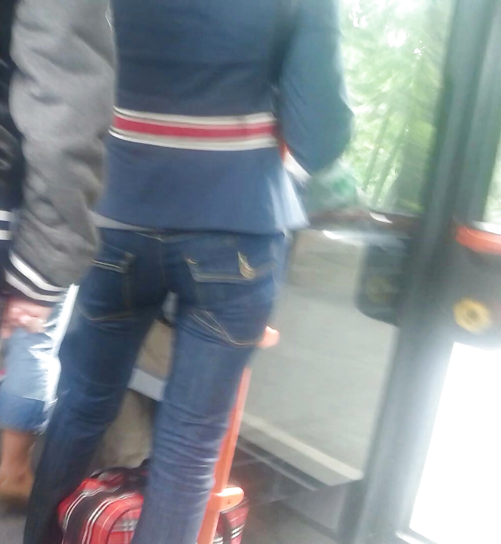 jeunes Espion De Cul En Bus, Gare, Train Romanian #26732833