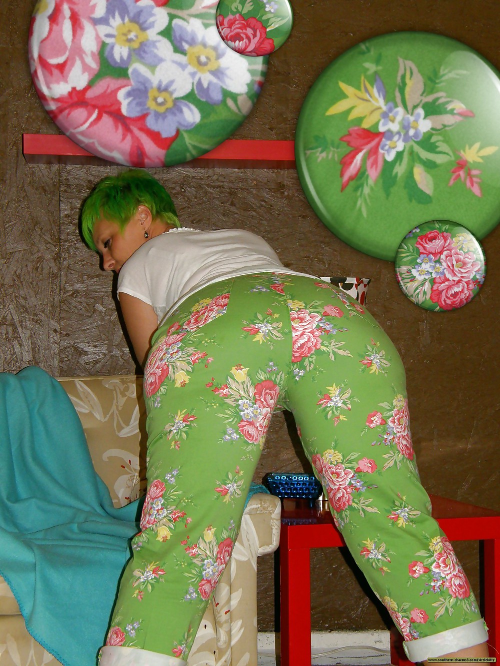 Actualización #294 greenfloralpants
 #37034349