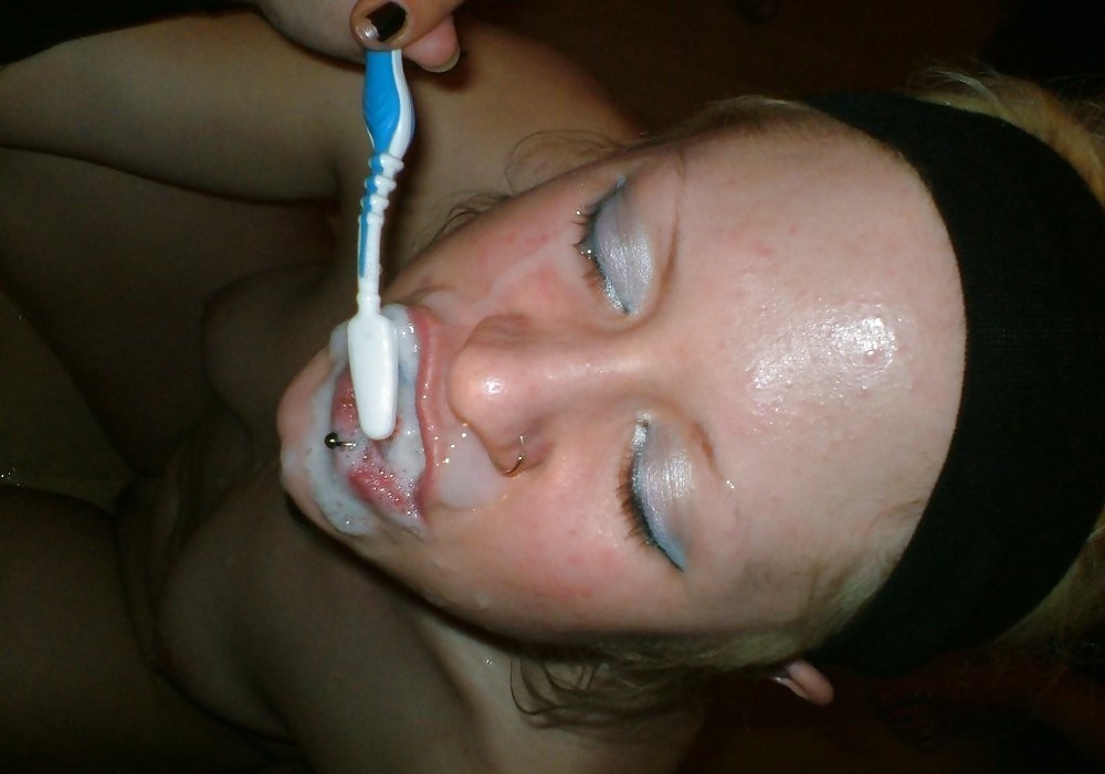 サロペ(精子を飲む、コンドームで遊ぶ、顔を洗う)
 #34772712