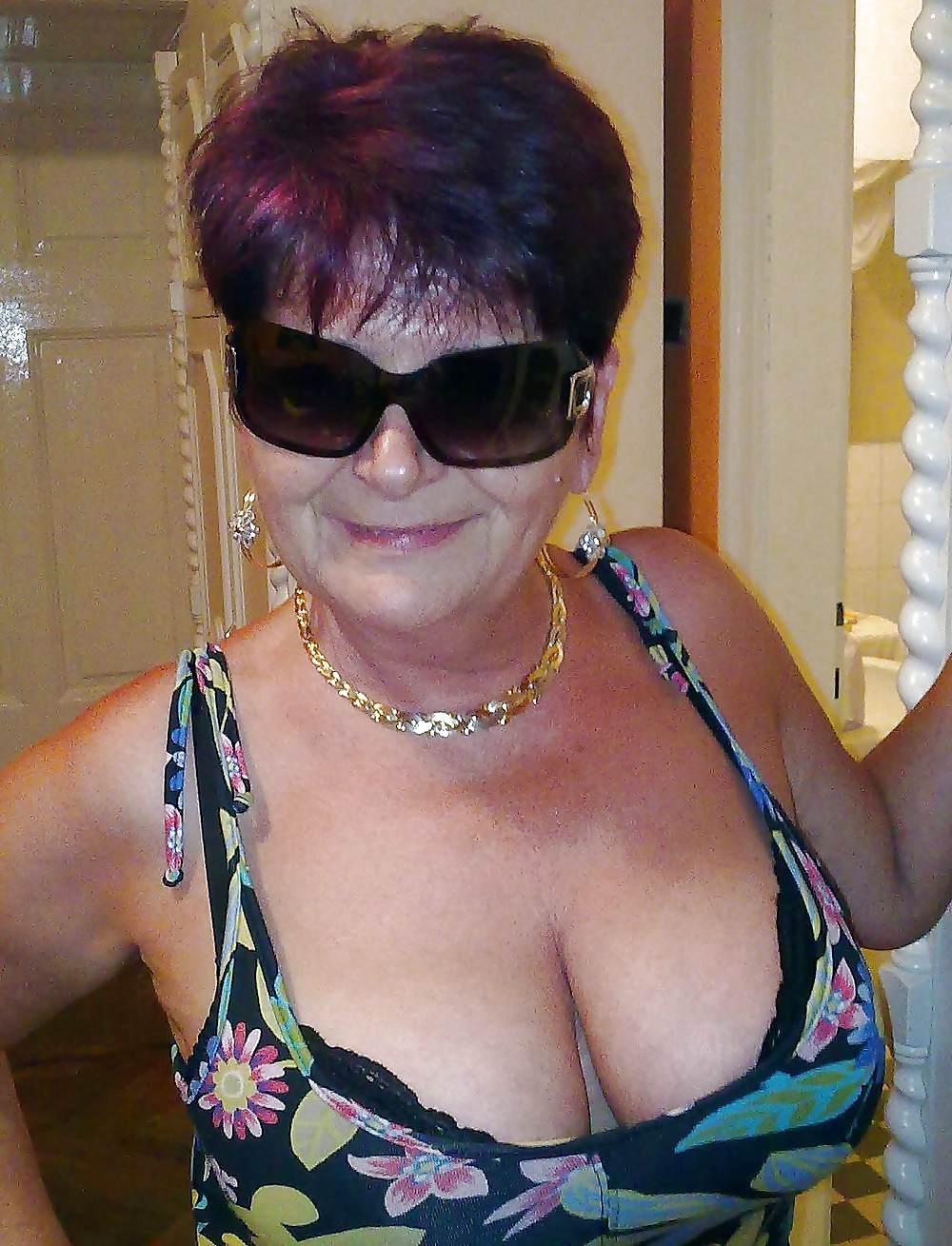 Oma Reift Sexy Erotisch Bekleidete (meistens) #35090994