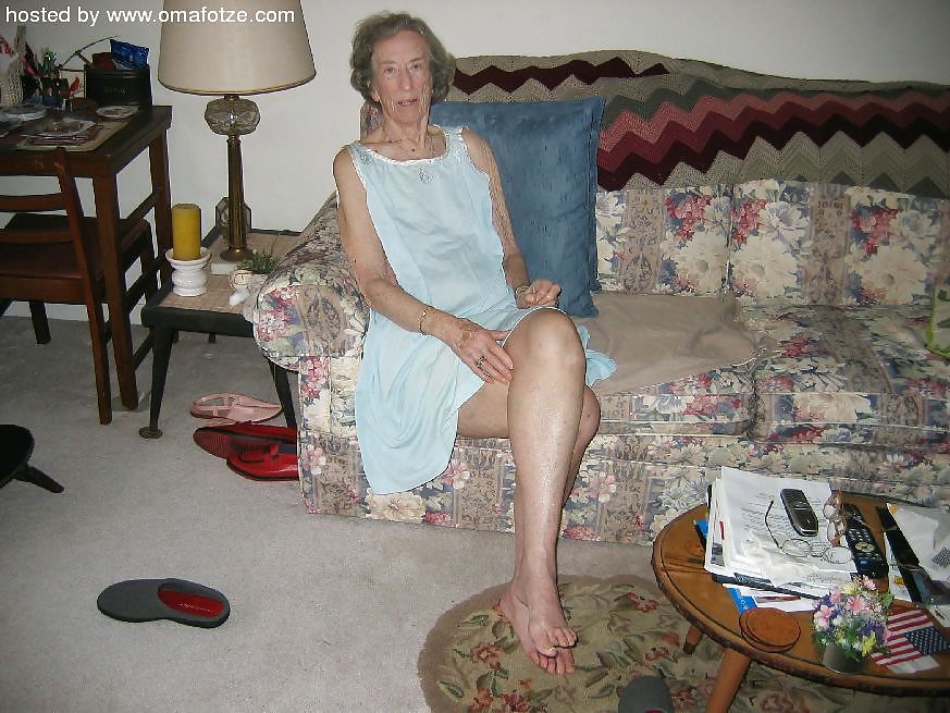 Granny Virginia 84 yo.... Hot body #23499385