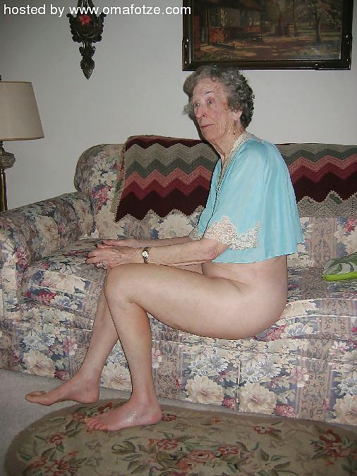 Granny Virginia 84 yo.... Hot body #23499419