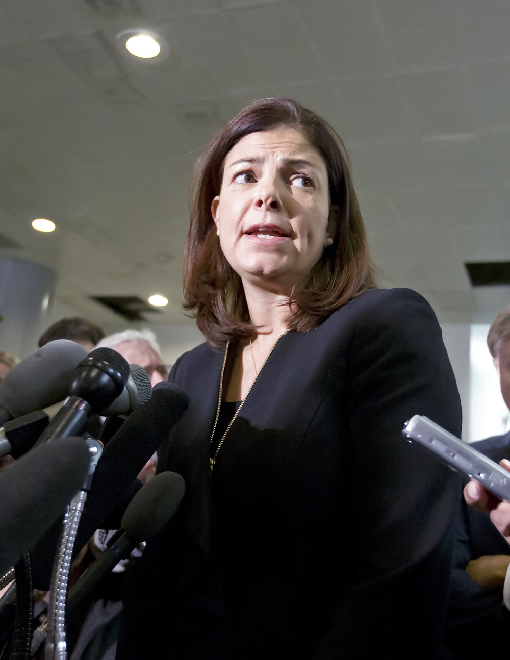 It's so good jerking off to conservative Kelly Ayotte #35039679