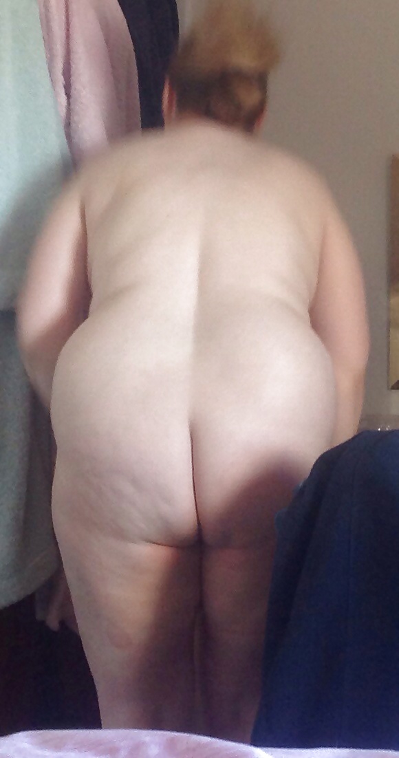 Wife's bare arse  #29844192