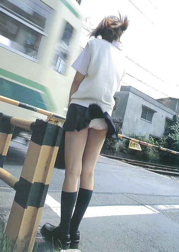 日本の女の子のアップスカート02
 #24914357
