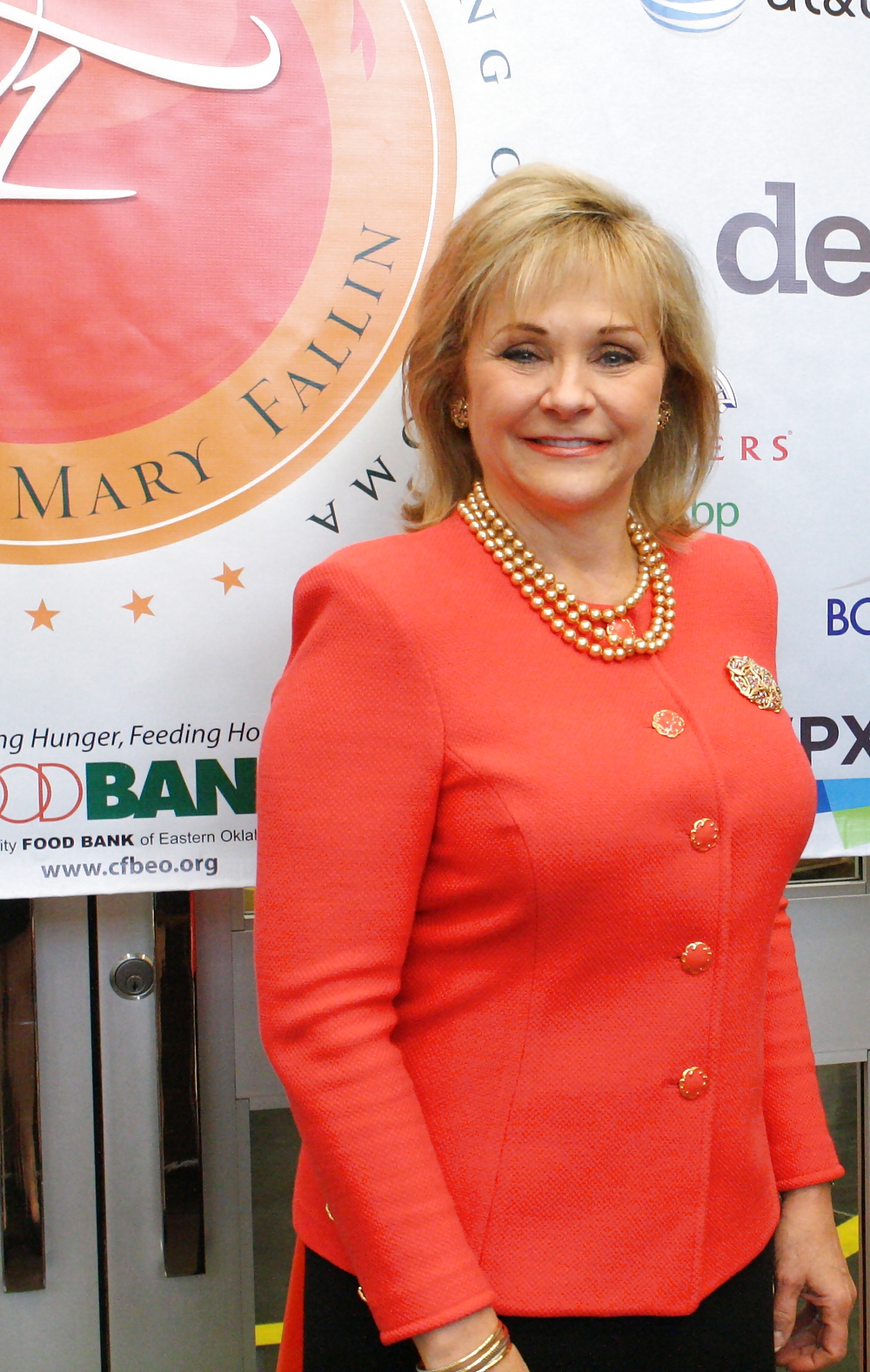 Me encanta masturbarme con la conservadora Mary Fallin
 #36361650