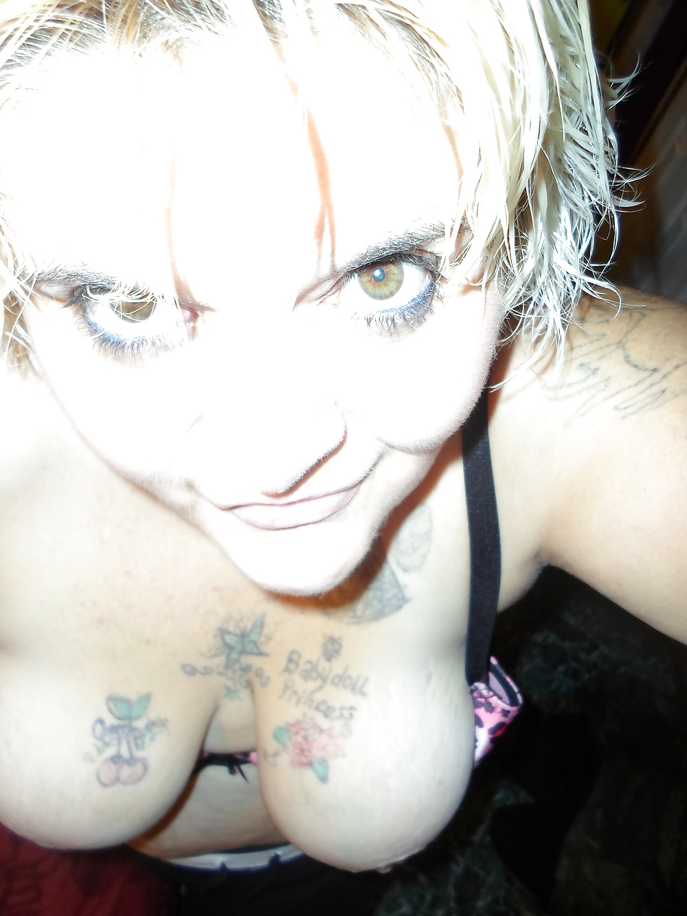 Posando travieso teasing
 #38589164