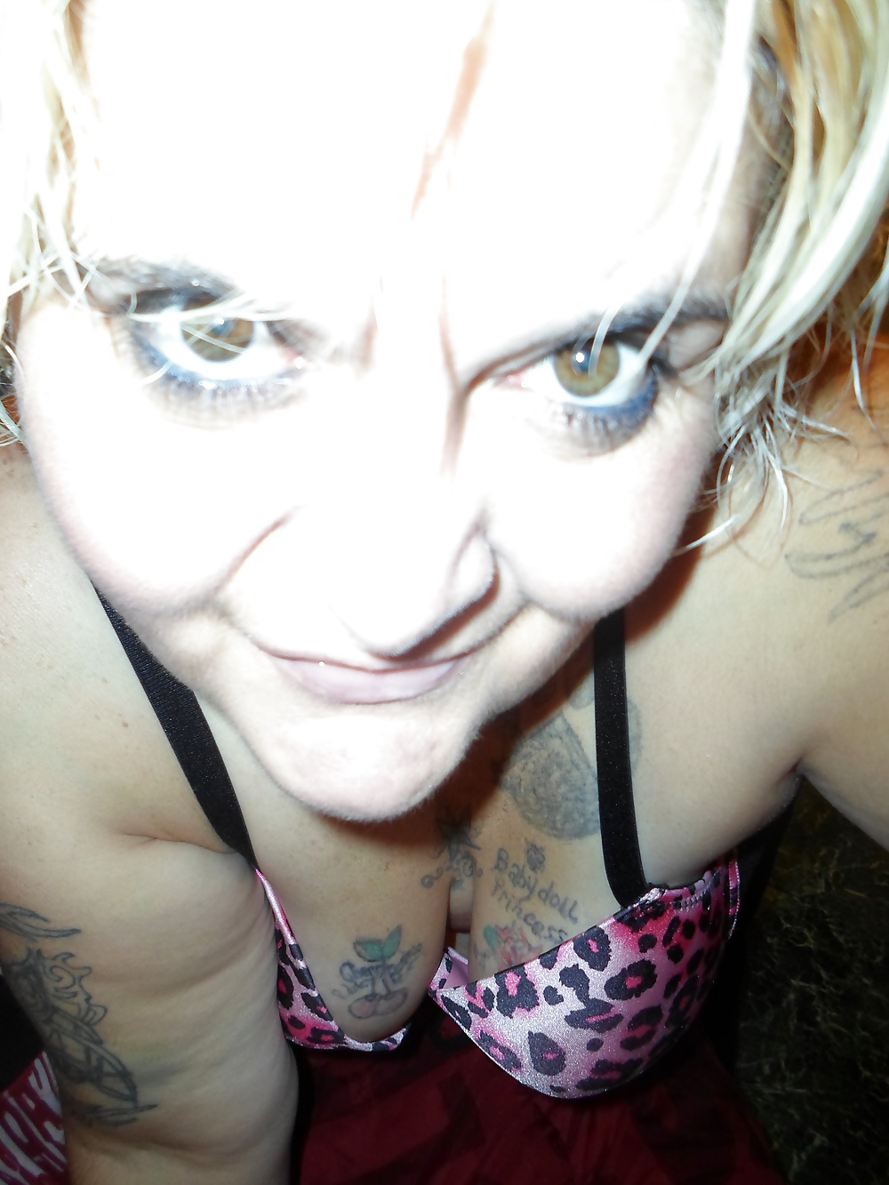 Posando travieso teasing
 #38589222