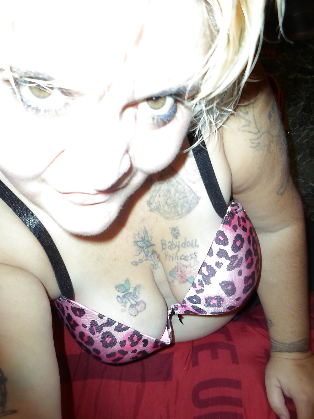 Posando travieso teasing
 #38589297