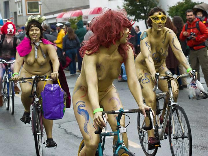 Nude Painted Ladies in Public Fetish Gallery 4 #37969403