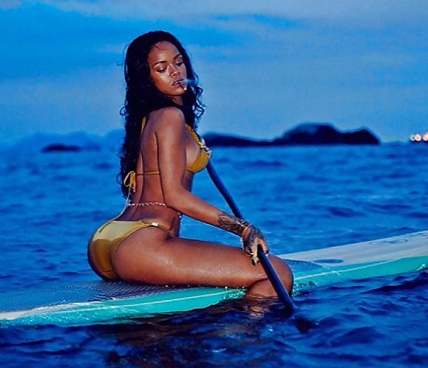 Rihanna: G-String Sexy ASS in Brazil (OMFG!!) - Ameman #24733972